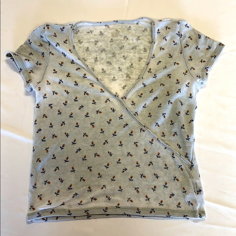Cropped flower top